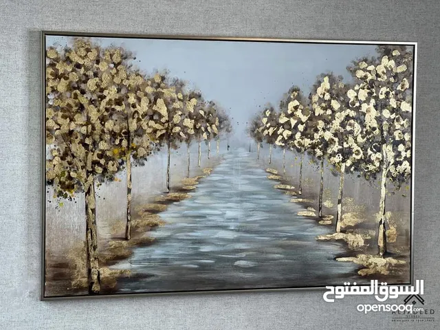 لوحات بعدة رسومات ومقاسات مختلفة