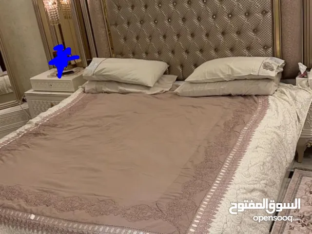 غرفة نوم ملكية للبيع