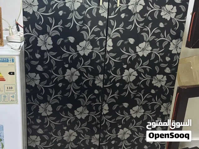 خزانه اخذيه بحاله الجديد من مفروشات اشلي  استخدام بسيط جداً