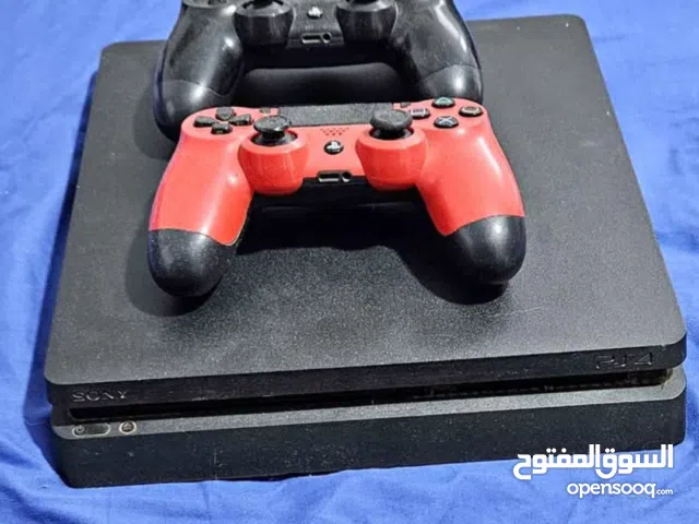 بلايستيشن 4 سليم (PS4 Slim) نظيف جداً + يدتين أصليات + خدمة توصيل متوفرة