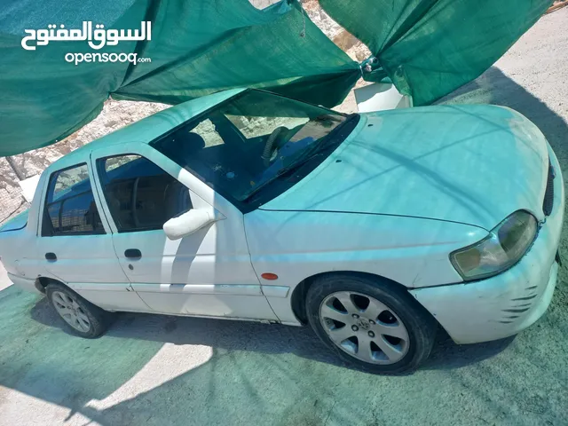 فورد اسكورت مديل 96 جير عادي مطور 1600 قطااااارة