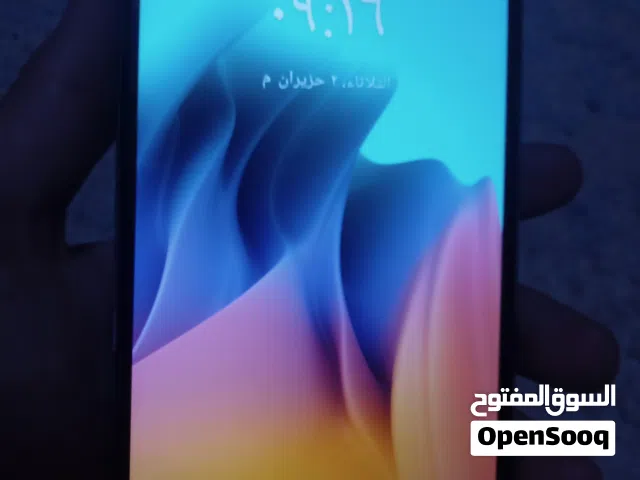 موبايل أيتل A56 مستعمل بحالة جيدة بسعة 16 جيجابايت مع سماعات وشاحن