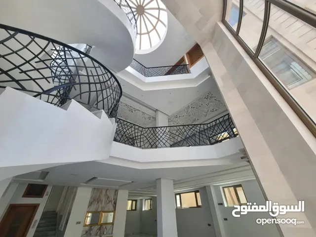 10 m2 More than 6 bedrooms Villa for Sale in Sana'a Bayt Baws