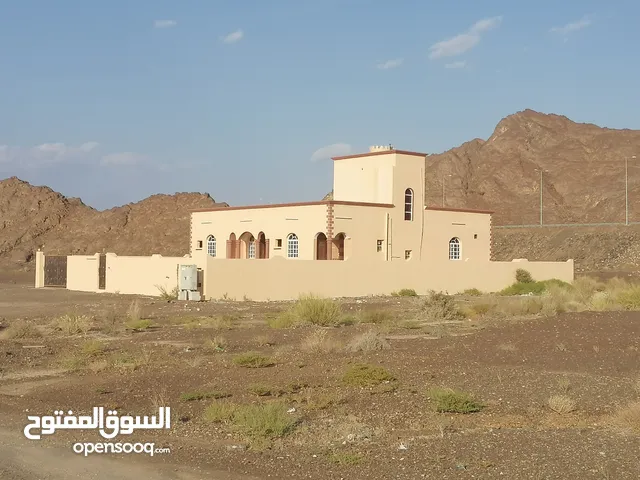 230 m2 3 Bedrooms Townhouse for Sale in Al Sharqiya Ibra