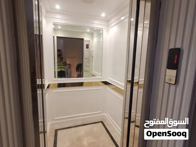 المصاعد الإيطالية