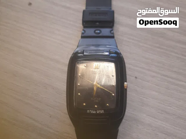 ساعه كاسيو قديمه جدا الفليب فلوب فيها اله حاسبه بس مش شغاله بس حالتها جيده ومضاده للمياه