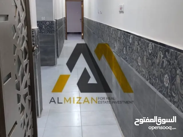 100m2 2 Bedrooms Apartments for Rent in Basra Hai Al-Zuhor