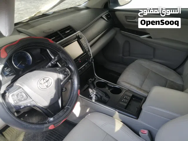 2017 تويوتا كامري XLE
