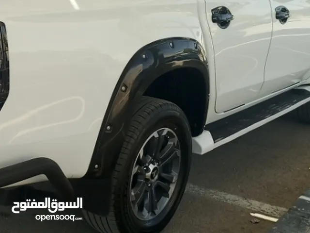 نفخات جانبيه متسوبيشي L200 بسعر مغري