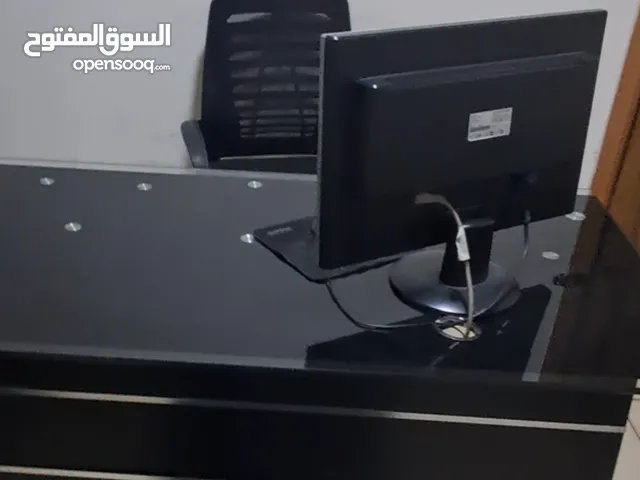 مكتب استقبال للبيع