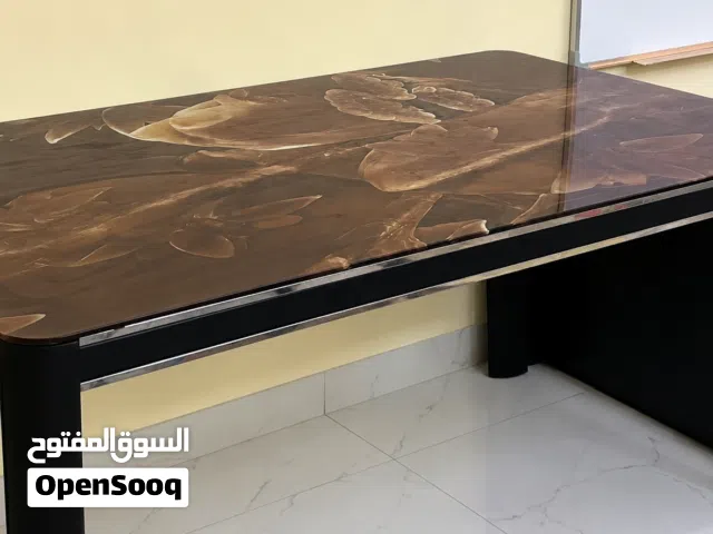 طاولة طعام