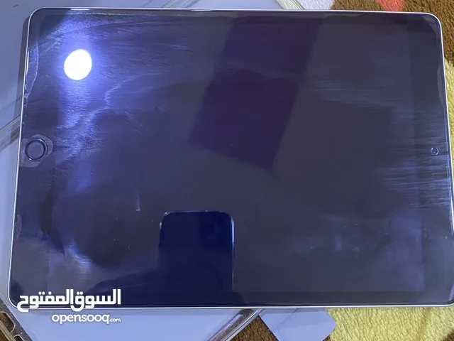 ايباد 9 باتري 97 نضيف