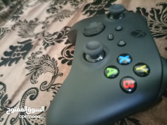يد اكس بوكس سيررس اس استعمال فقط اسبوع يوجد توصيل للمناطق القريبه