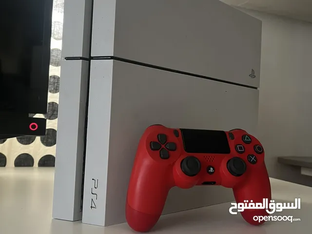بلايستيشن 4 لون ابيض مستعمل