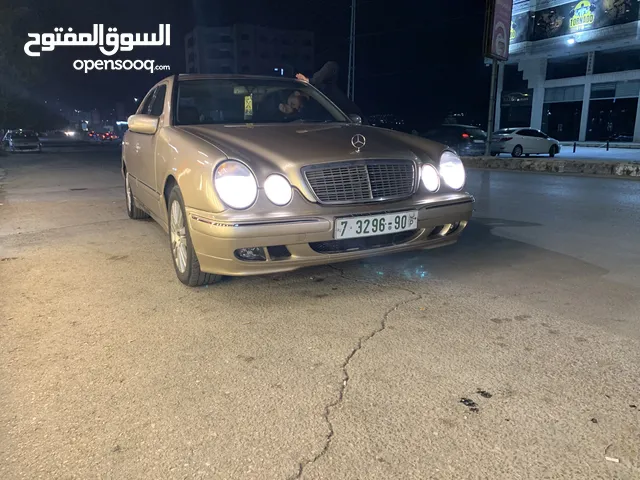 مرسيدس E270 210