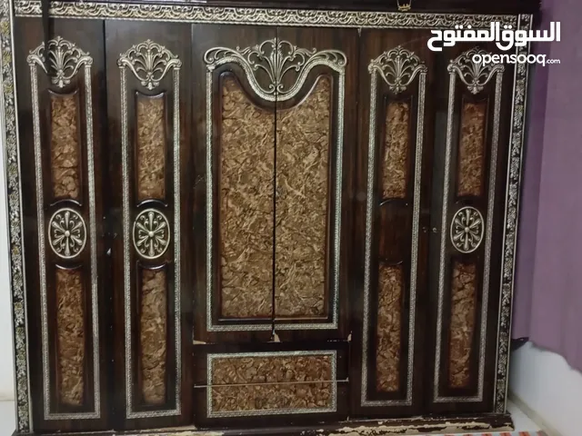 غرفة نوم مستعمله 6 قطع وطباخة 5 شعله