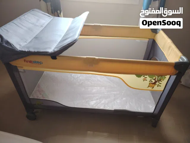 سرير قابل للطي مع مرتبة