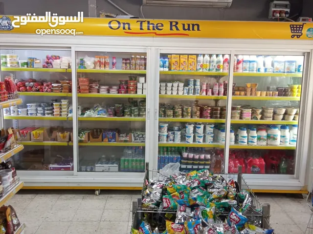 ثلاجة اربع ابواب كهرباء ثلاث فاز شبه جديدة