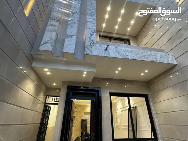 160m2 4 Bedrooms Townhouse for Sale in Baghdad Binouk