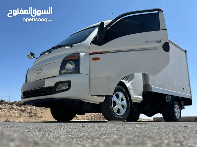 هيونداي بورتر 2015  ثلاجة تبريد وتجميد بحالة الوكالة