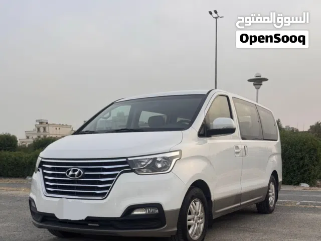 هيونداي H1 بحالة ممتازة عداد 57 ألف فقط