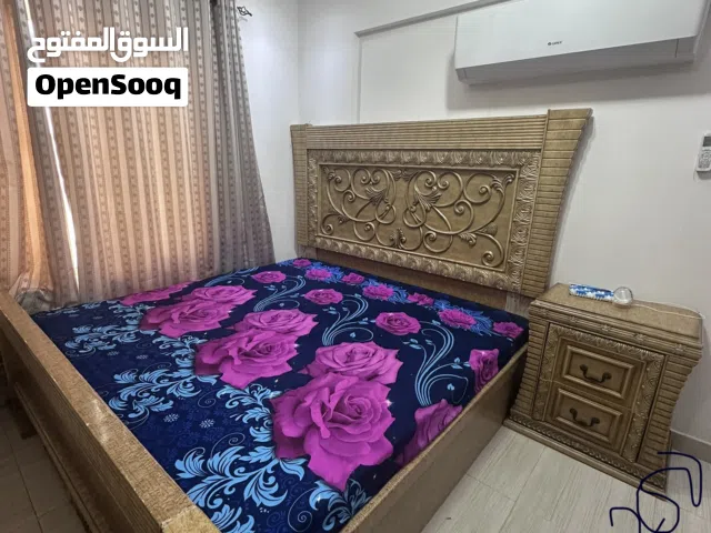 Queen size bed set