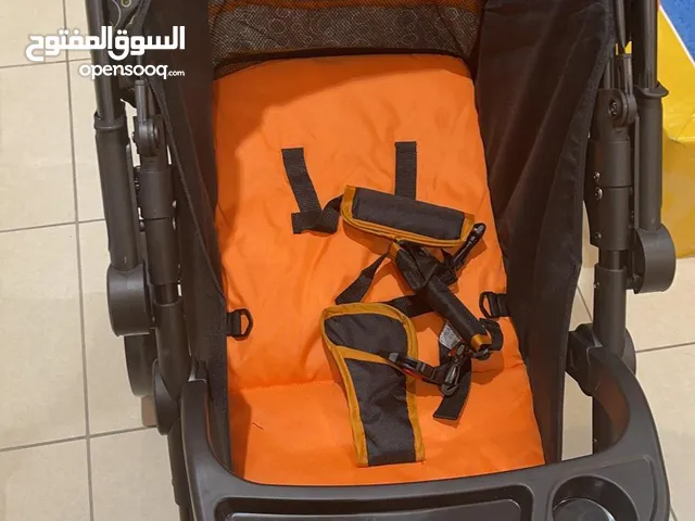 للبيع عربة اطفال تتحمل لعمر 7 سنوات