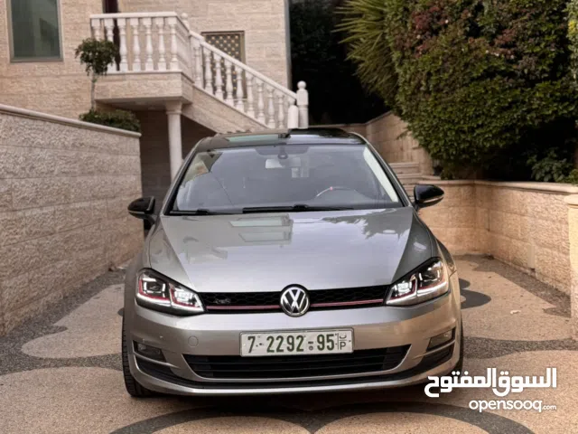 جولف MK7 2016 بحالة ممتازة للبيع مطور 1400