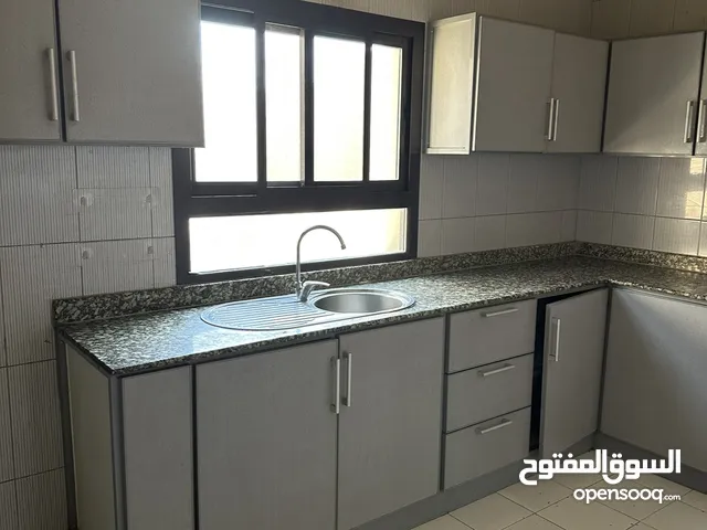 220 m2 2 Bedrooms Apartments for Rent in Central Governorate Al-Hajiyat