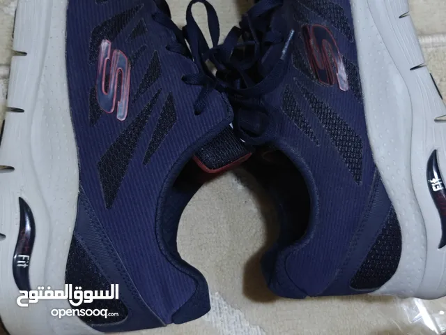 سكتشرز اصلي عالفحص