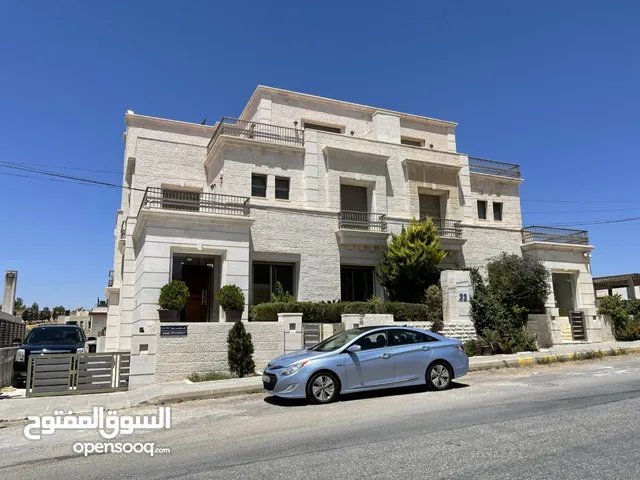 Semi Villa For Sale in Dabouq - فيلا متلاصقة للبيع في دابوق