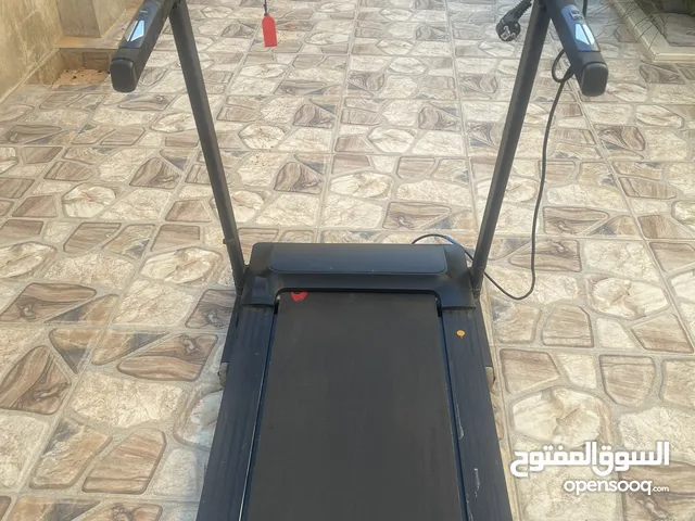 سير كهربائي فيه عطل بسيط كتب في الشاشه. B 2