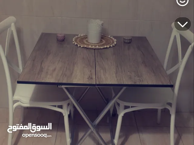 طاولة مطبخ