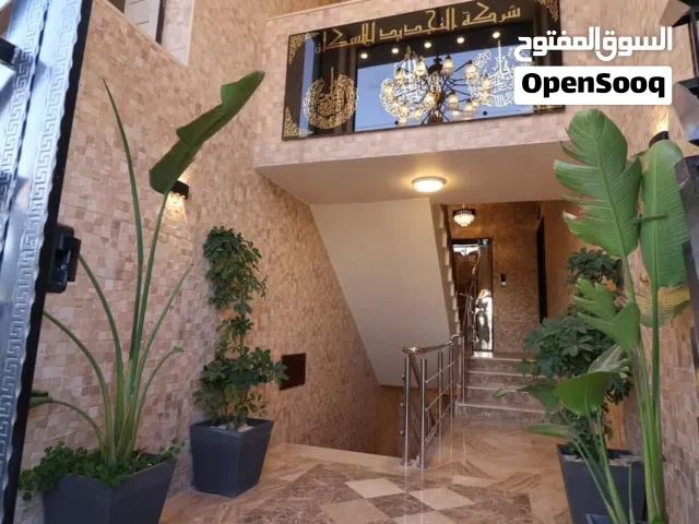 شقة طابق اول للبيع مساحة 180م في ارقى مناطق شفا بدران ام حجير جانب دوار التطبيقية