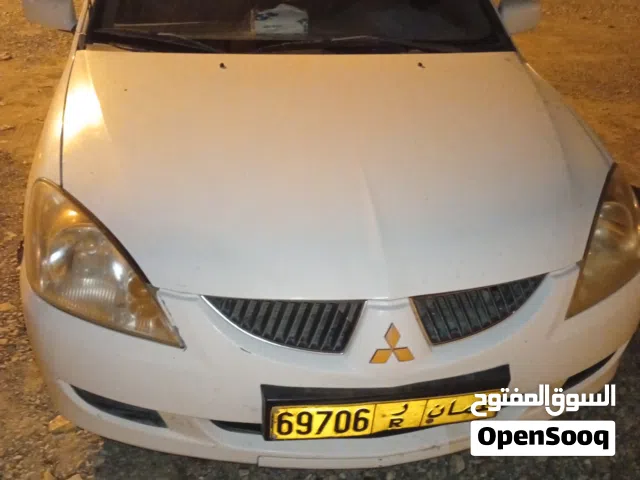 2005 ميتسوبيشي لانسر Standard
