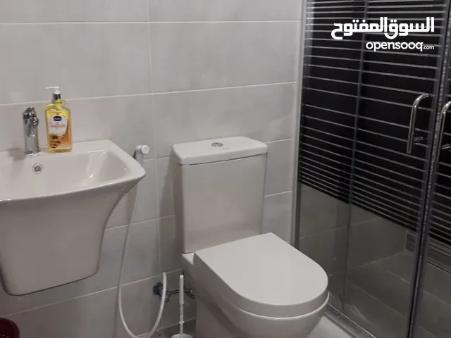 90 m2 2 Bedrooms Apartments for Rent in Amman University Street
