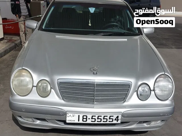 2000 مرسيدس بنز الفئة-E E 200
