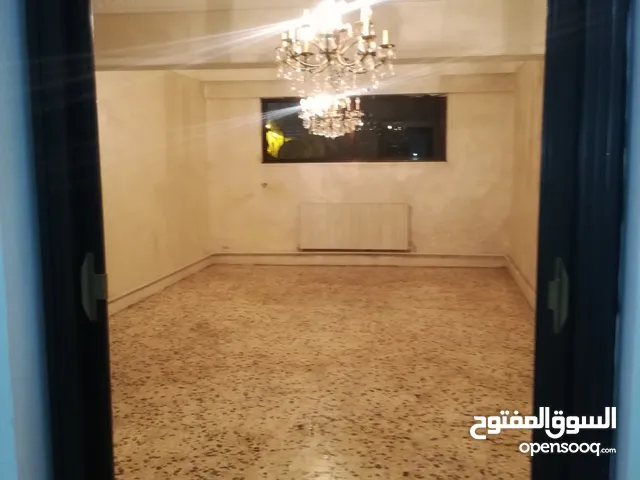 280m2 More than 6 bedrooms Townhouse for Sale in Amman Marka