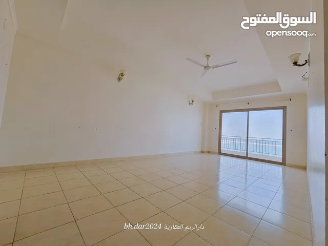مدينةالحد/شقة راقية للإيجار اطلالة بحرية بسعر مغري
