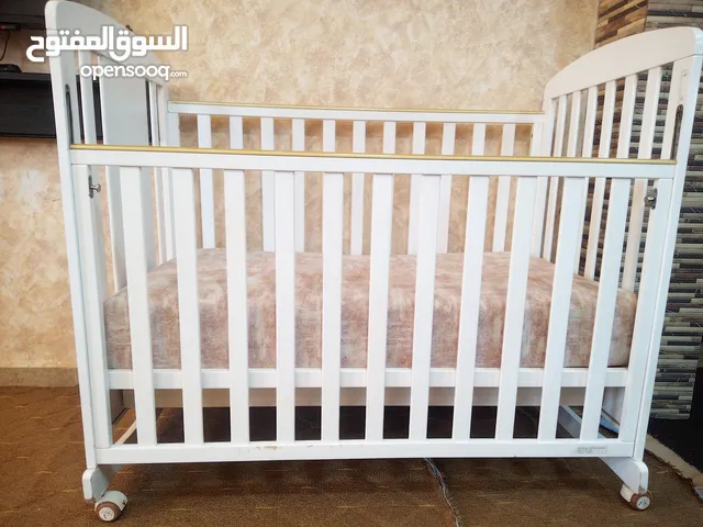 تخت اطفال مناسب من يوم حتى 5 سنوات