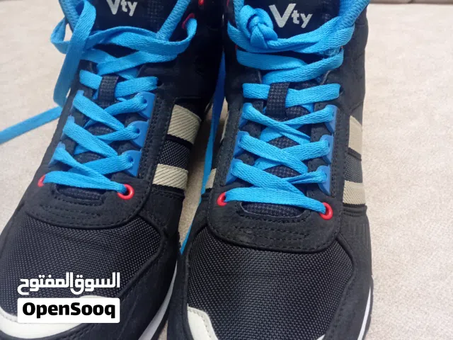 3 احذيه صناعه فيتنام بوضع جيد ثلاث سعرهم 40