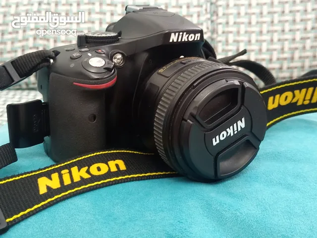 Camera Nikon 5200 With all accessories without any scratch