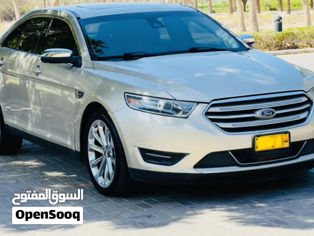 FORD TAURUS 2018 MODELL