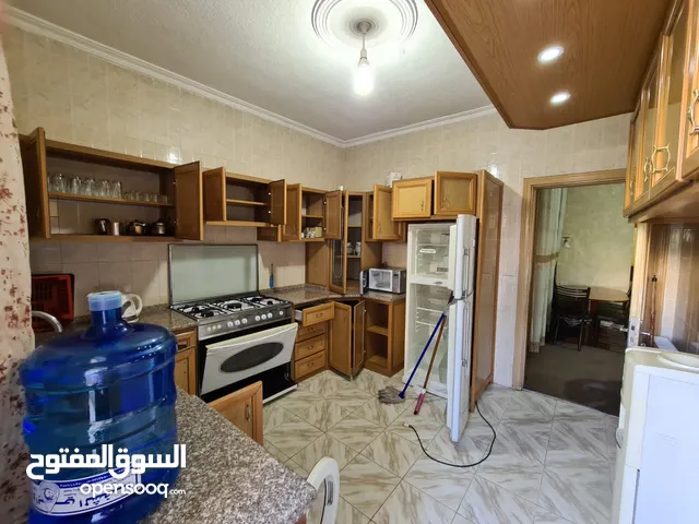 137 m2 3 Bedrooms Apartments for Sale in Amman Umm Zuwaytinah