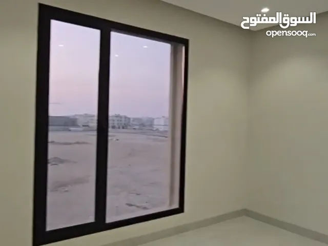 400 m2 More than 6 bedrooms Villa for Rent in Al Jahra Matla'