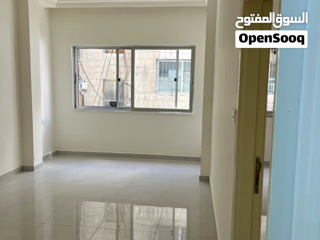 عيادة للايجار في شارع السعادة ...السعادة بوليفارد... فوق محلات المحتسب للمكياج