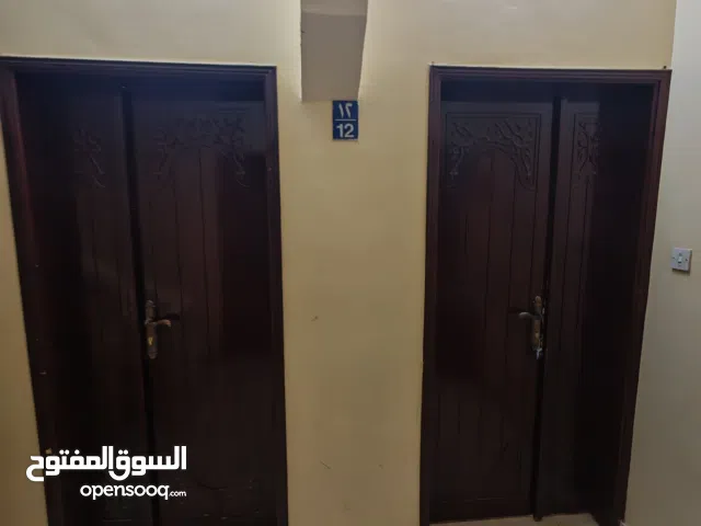 Flat in Alkhoudh  2 rooms hall majlis 3 toilets