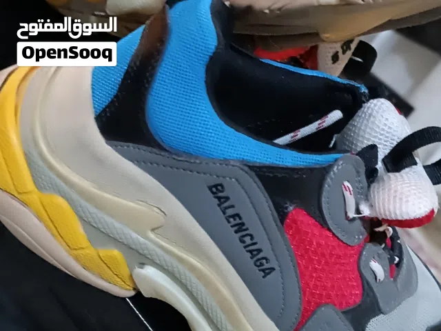 شوز بولغاري ملون ماركة