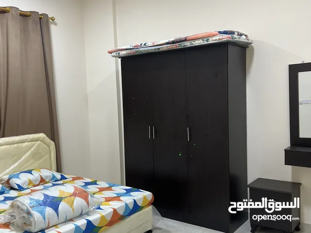 تتوفر لدينا شقة مفروشة في عدة موقع في صلالة الجديدة عوقد صلاله الغربيه
