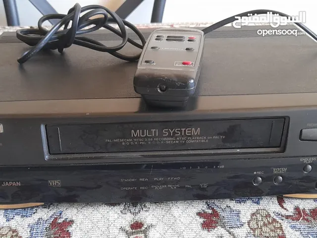 هواتف + مشغل VHS للقطع
